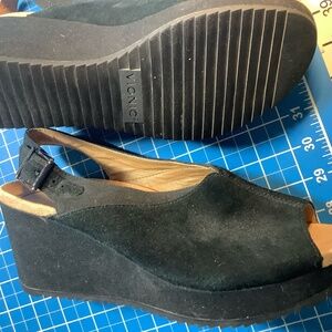 Vionic suede wedges  9.5 black